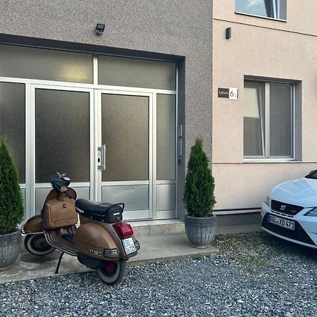 Apartman Tara 수보티차 외부 사진